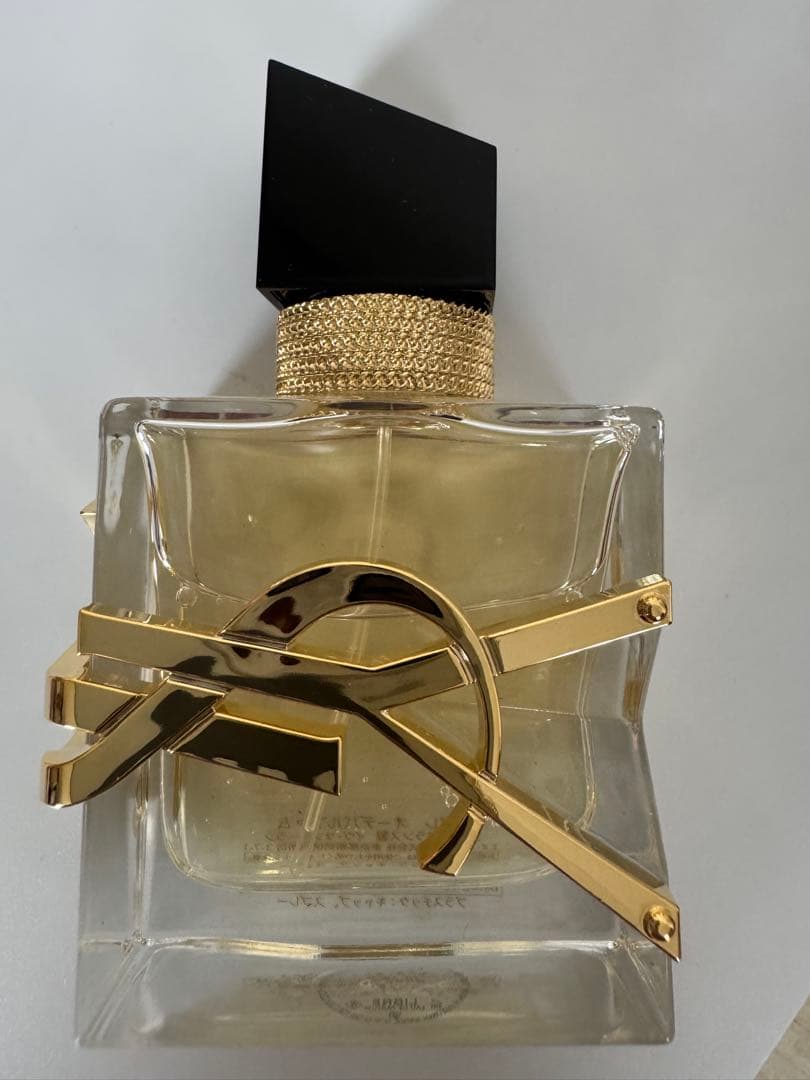 リブレ　オーデパルファム　イヴ・サンローラン　香水　未使用