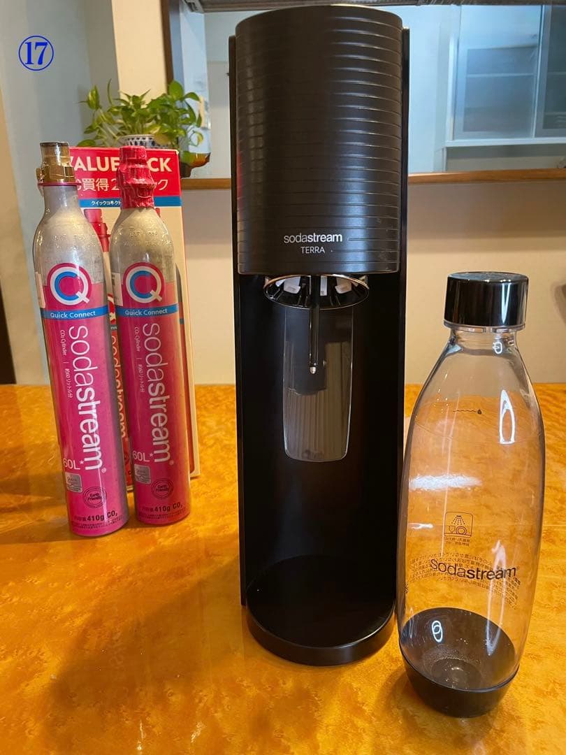 ソーダストリームTERRA ブラック　ガスシリンダー2本　1L未使用ボトル1本