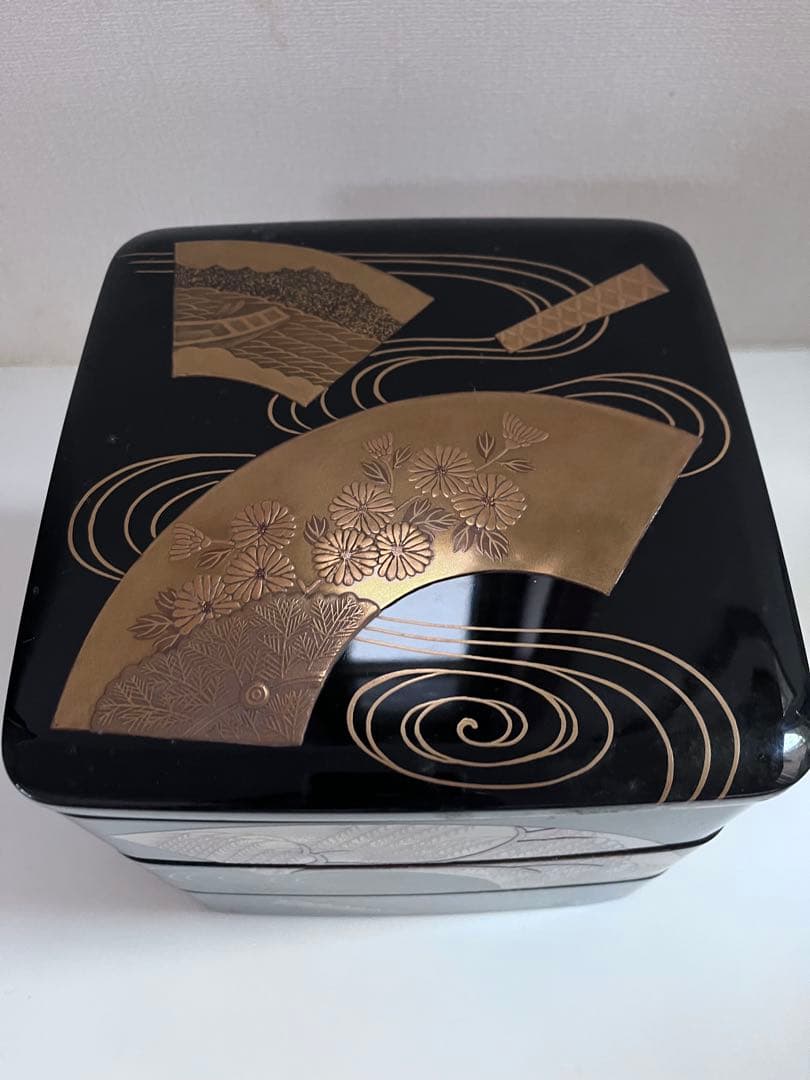 未使用】輪島塗 蒔絵 三段重箱 お屠蘇 盃 酒器セット 中島忠平の作品