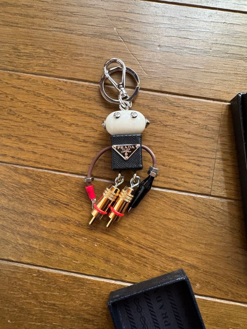 PRADA プラダ　ロボット　キーホルダー