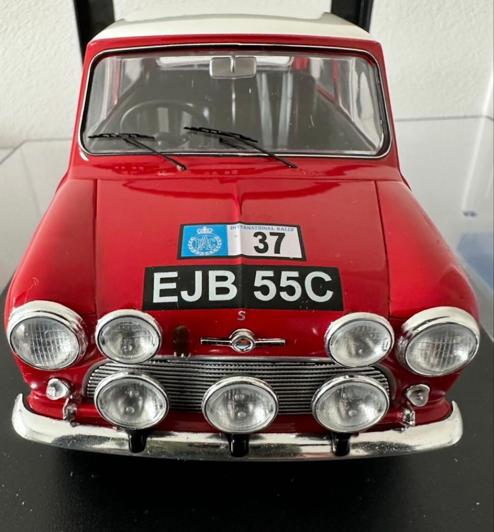 IXOMorris Cooper S ミニカー レッド 371/18スケール