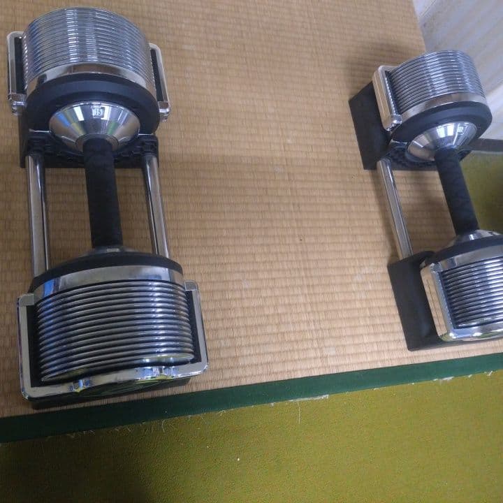 Lysin 可変式ダンベルとパワーラックとフラットベンチ