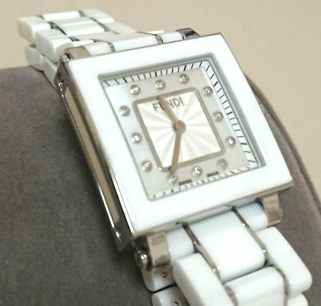 【美品】【希少】FENDI 　12pダイヤシェル　セラミック　レディース腕時計