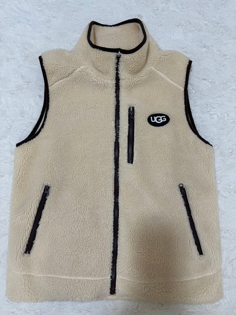 アグUGG ボアベスト モコモコベスト 冬アイボリー