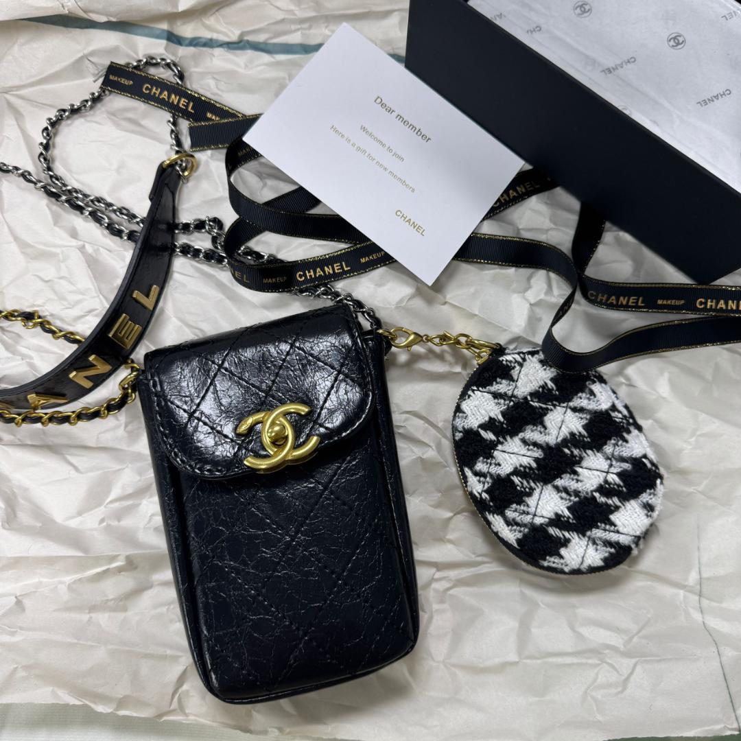 ✨VIP限定ノベルティ・ 非売品✨ノベルティ スマホポーチ＆ミニバッグ　BOX付 素敵なあの人 2025年 8月号 《付録》 GAP ミニポーチつきスマホ