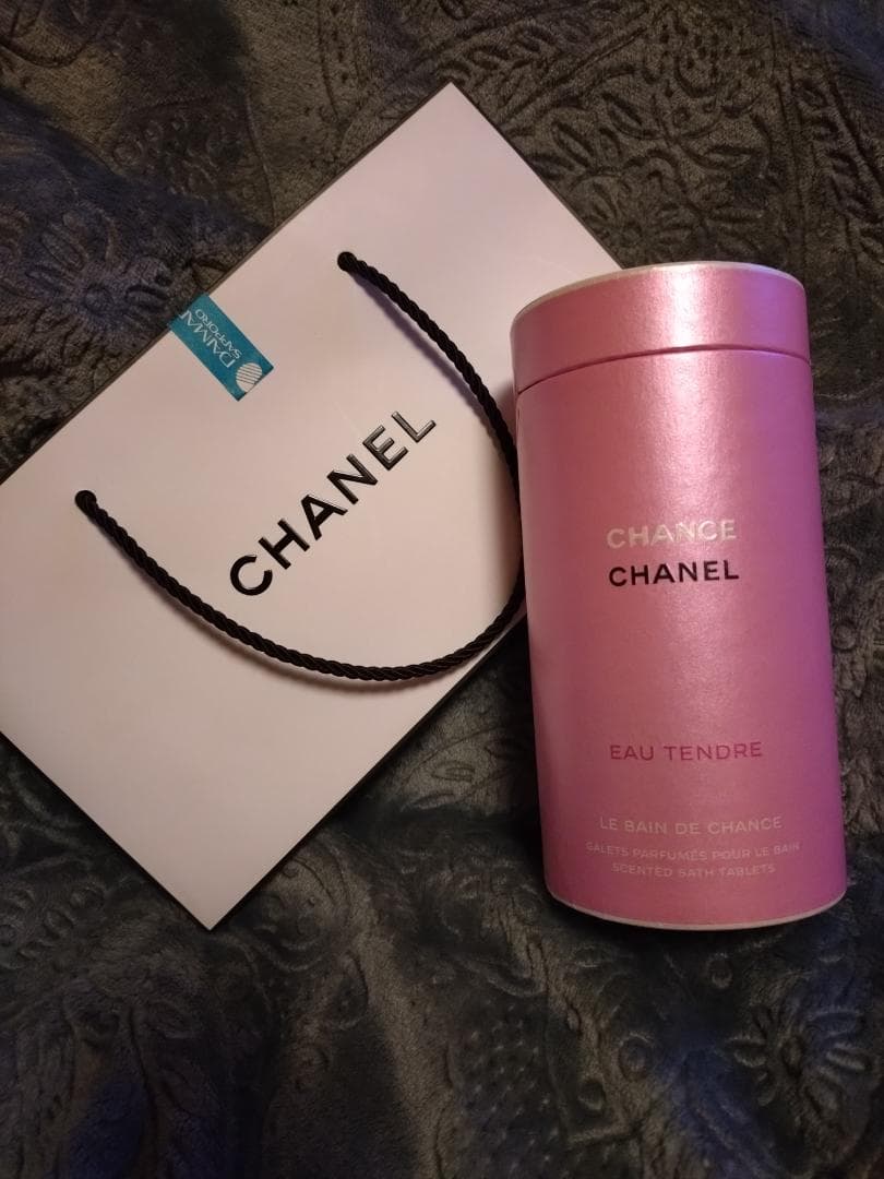 新品未開封限定品　シャネル　チャンス　オー　タンドゥル　バスタブレット