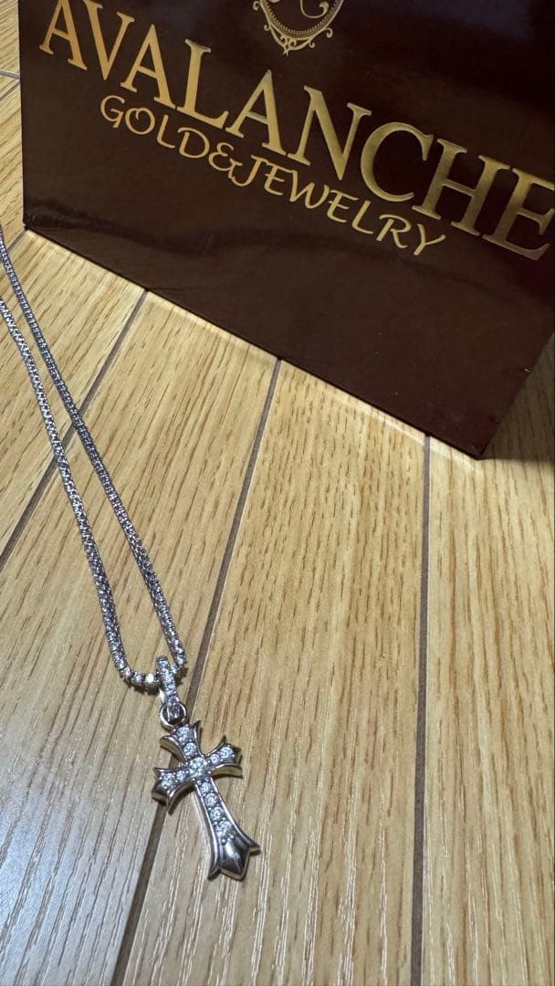 AVALANCHE シルバー クロスネックレス