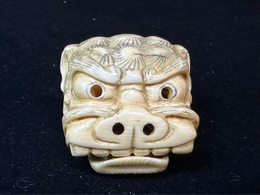 極上　根付　獅子頭　彫刻 置物　細密細工　骨董　アンティーク　在銘