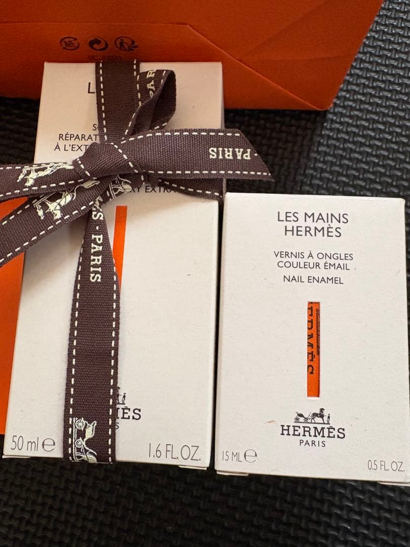 エルメス　ハンドクリームとマニキュア