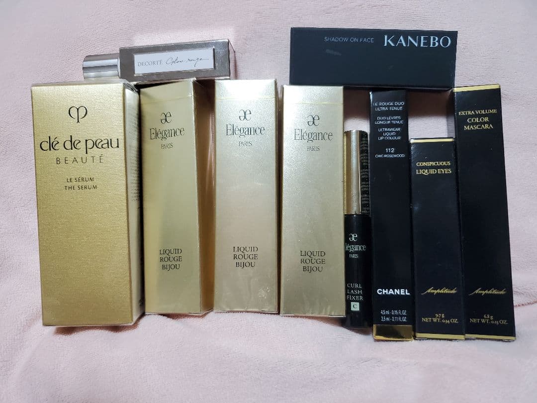 新品未使用デパコス10点まとめ売り　クレド、CHANELなど