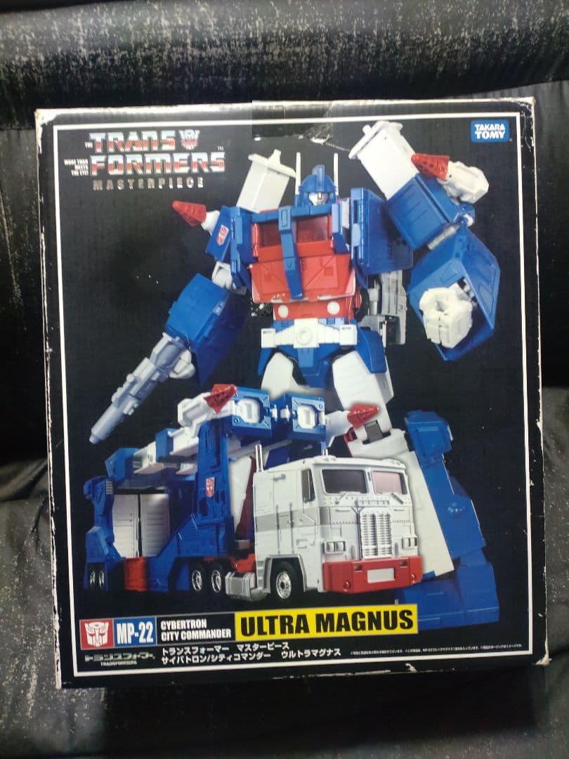 タカラトミー　マスターピースウルトラマグナス