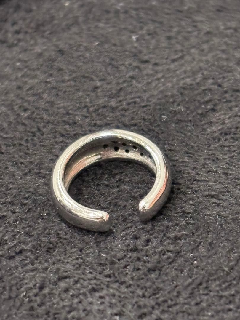 TOM WOOD Cushion Black Molecule Ear Cuff - メルカリ