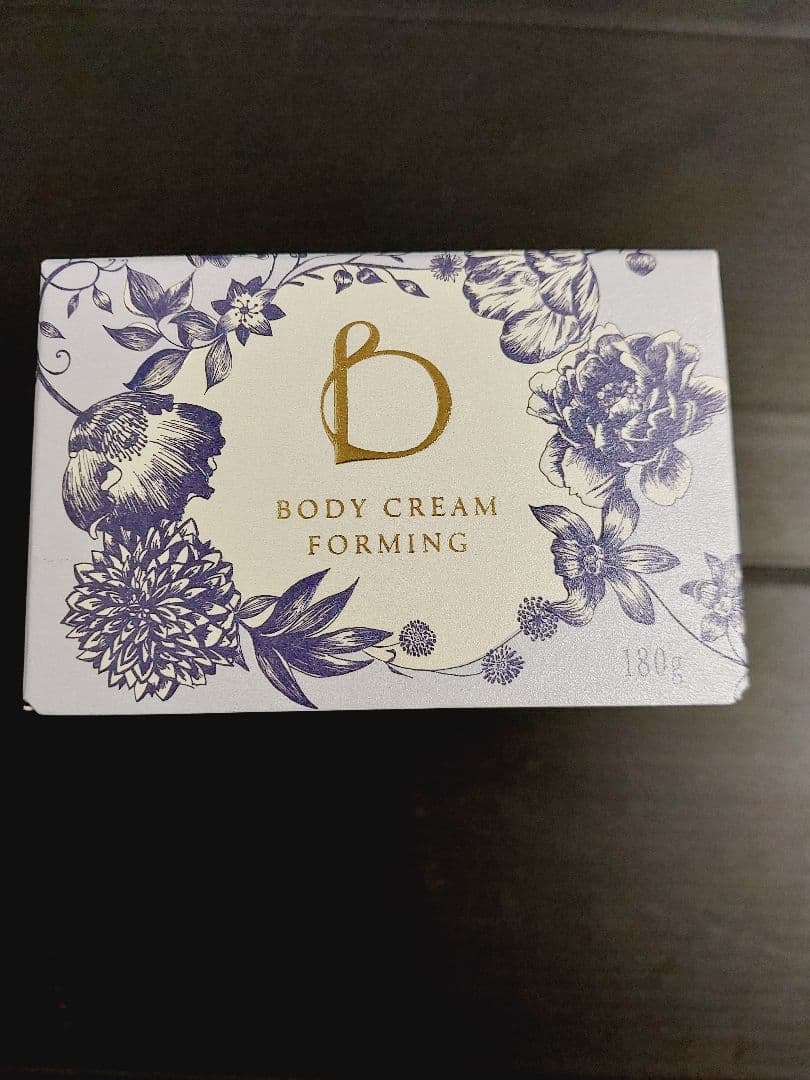 ベネフィーク　ボディクリーム　フォルミング　180g