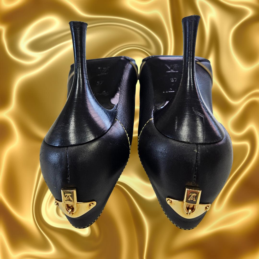 ルイヴィトン パドロック付黒パンプス37 高級感と履きやすさ兼ね備えた