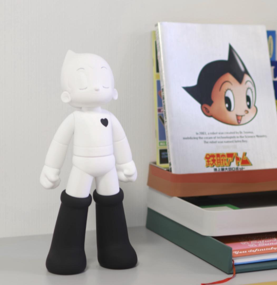 鉄腕アトム ブラックエディション スペシャルパッケージ （Qi2対応