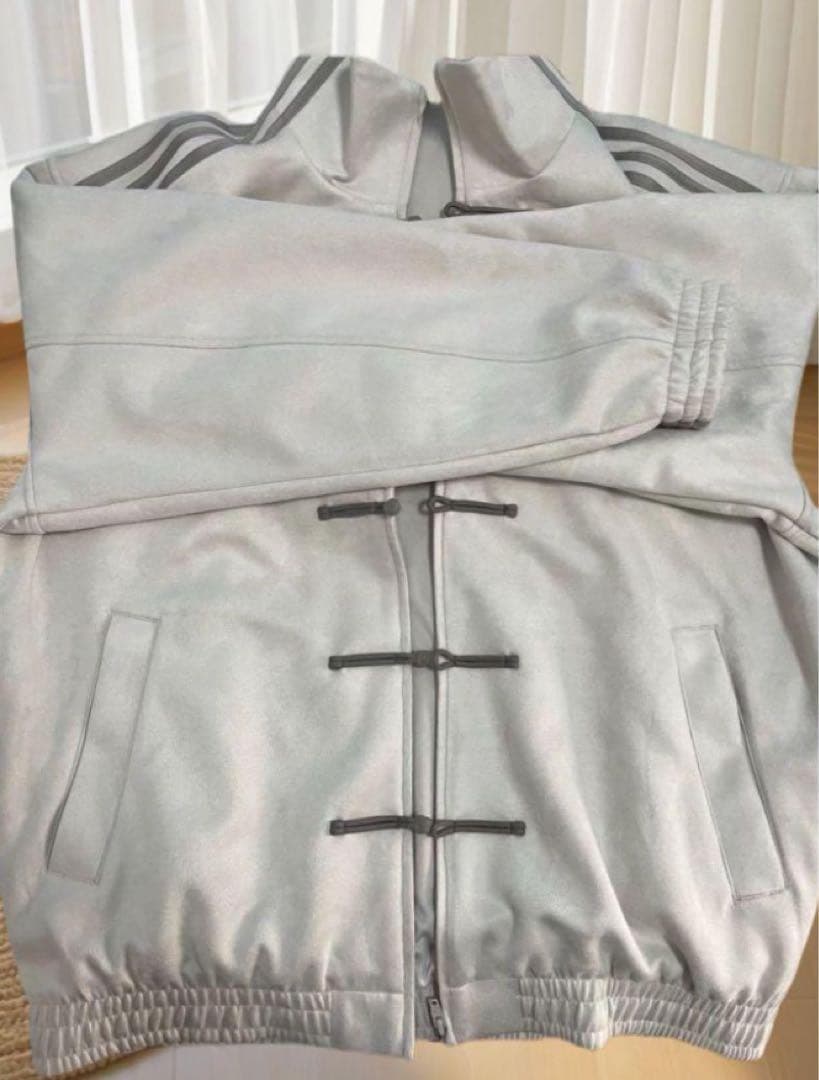 adidasアディダス 中国限定 蛇年トラックジャケット ホワイト M - メルカリ