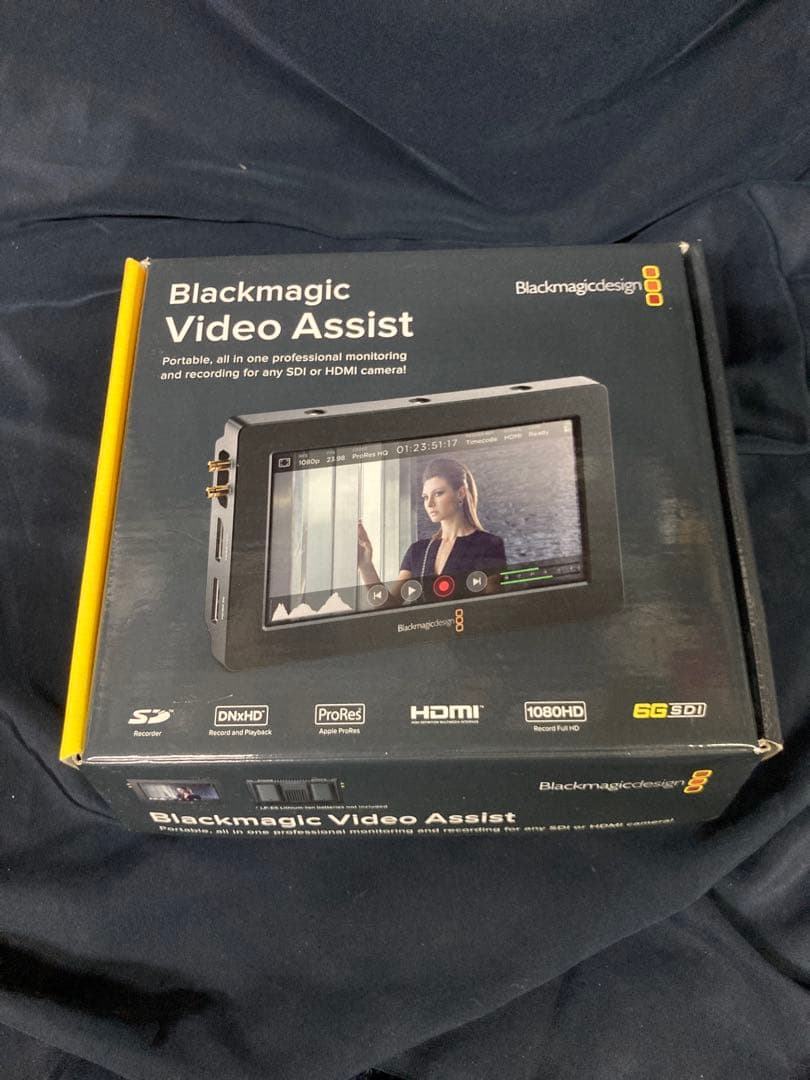 Blackmagic Video Assist 5インチフルHDモニター