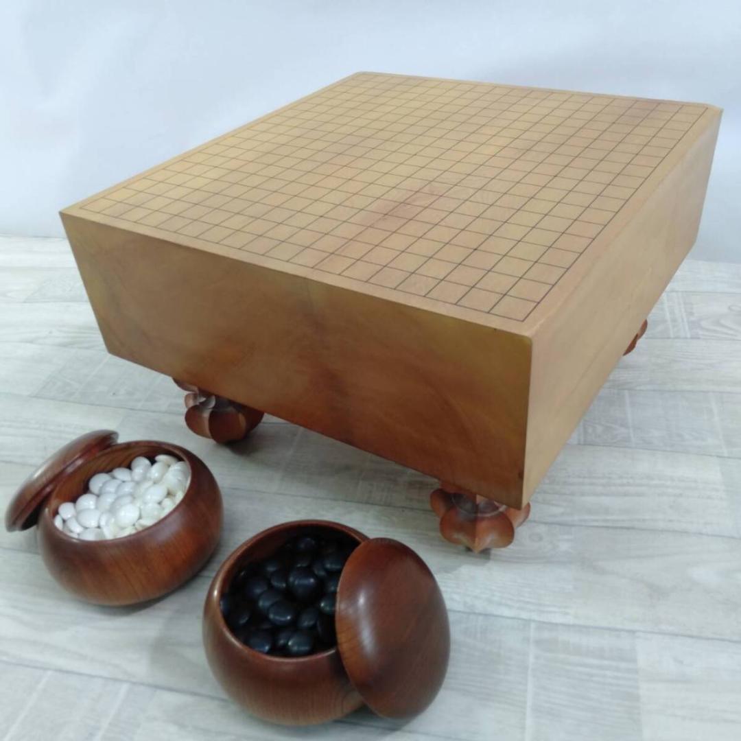 現状品 本榧 碁盤 木表 厚み14.1cm 重さ13.6kg 33号 蛤碁石付き