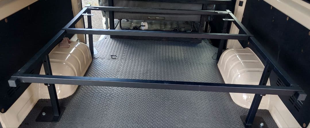 ハイエース　ベッドキットフレーム