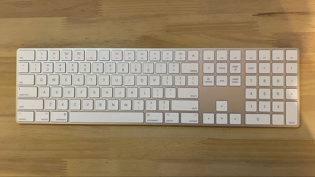 Apple Magic Keyboard(テンキー付き)-英語(US)-シルバー