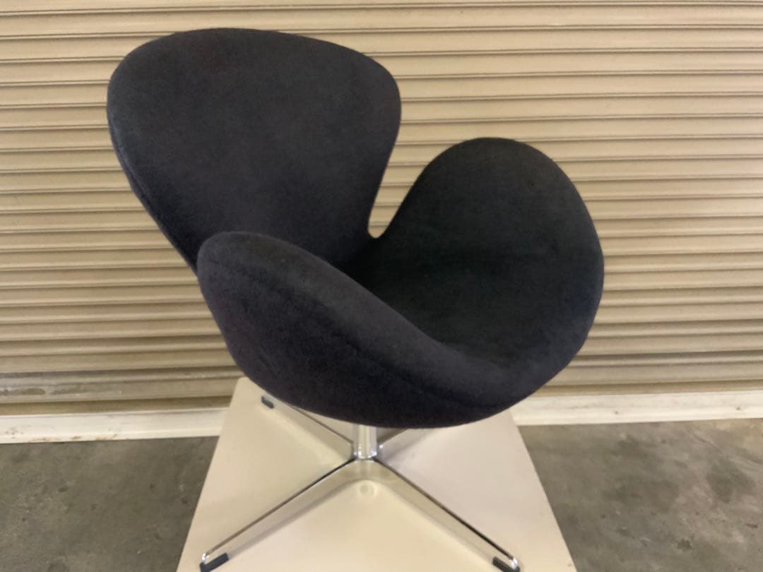 スワンチェア　1人掛けソファ/パーソナルチェア　アルネヤコブセン