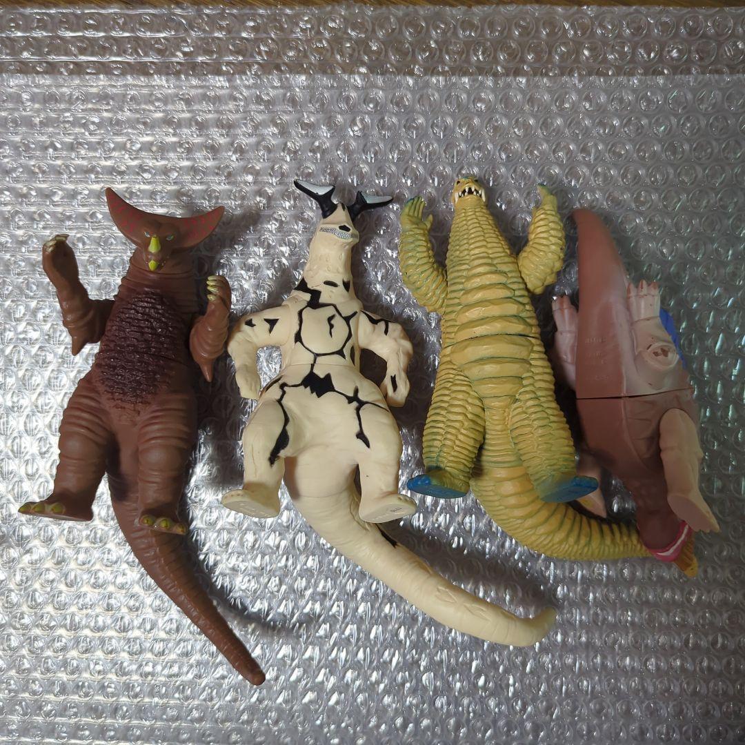 ウルトラ怪獣500シリーズ 25体 まとめ売り ウルトラマン ソフビ - メルカリ