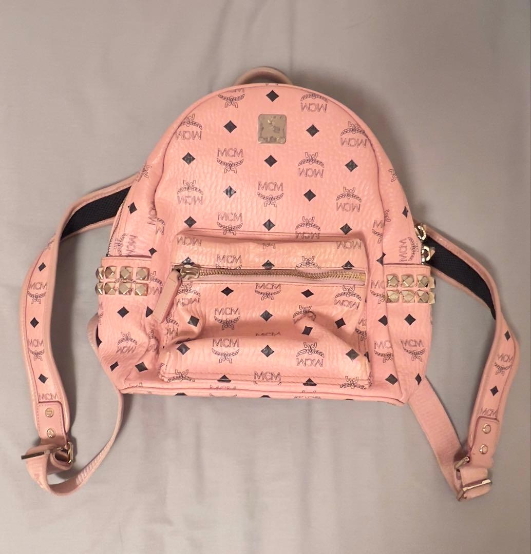 MCM ピンク リュック スタッズ付き 正規品 MCM エムシーエム ヴィセトス柄 スタッズ 2way リュックサック
