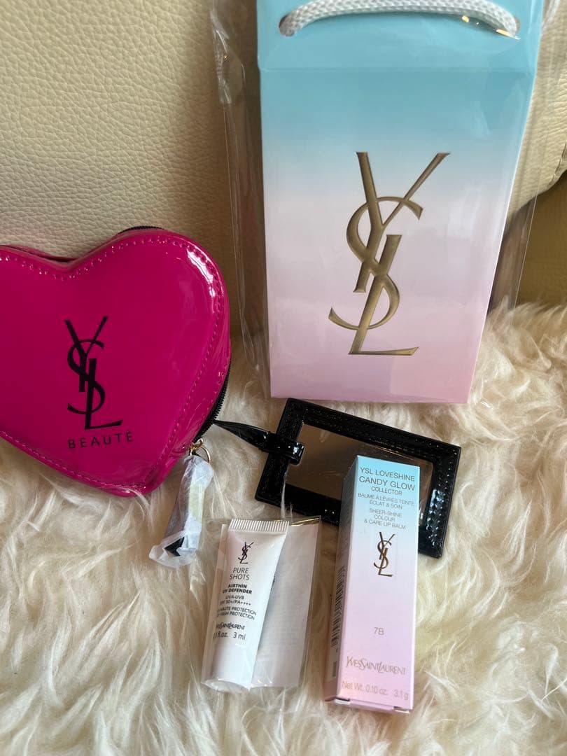 イブサンローランバレンタイン限定リップとハート型ポーチ