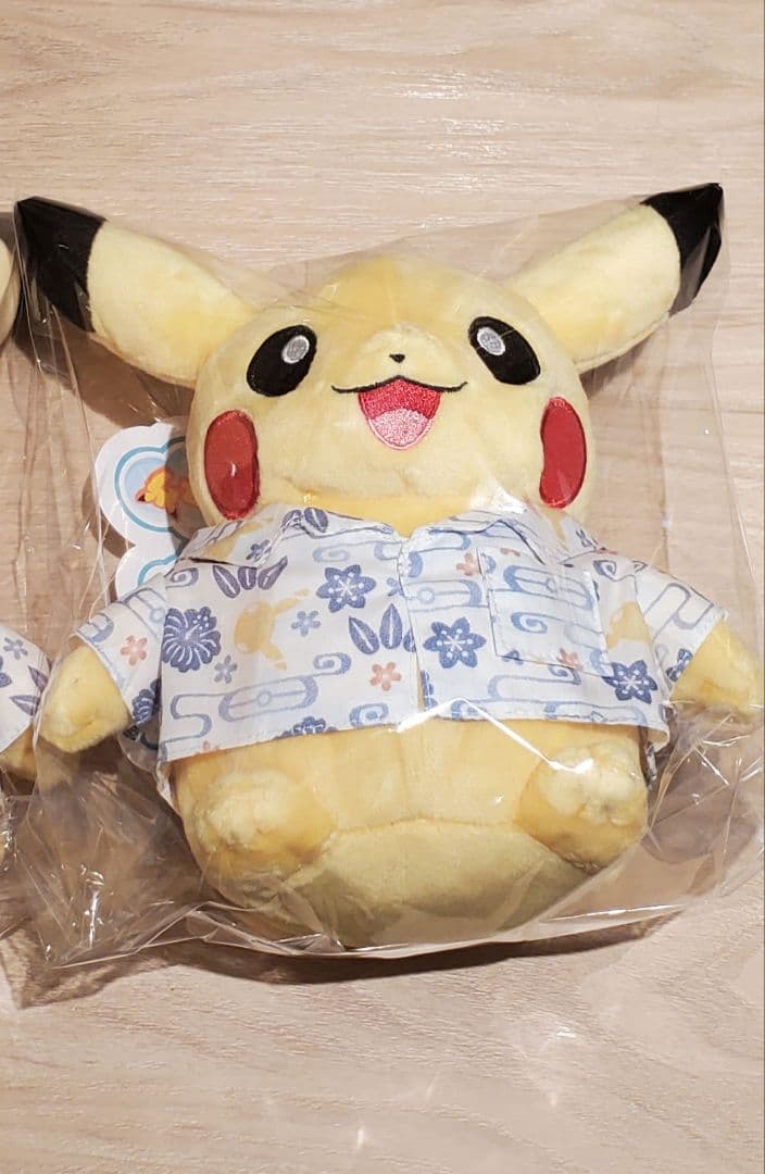 匿名発送】新品未開封 沖縄限定 那覇空港 かりゆしウェア ピカチュウ
