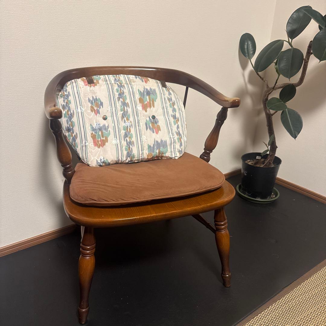 飛騨産業チェア　柄クッション付き