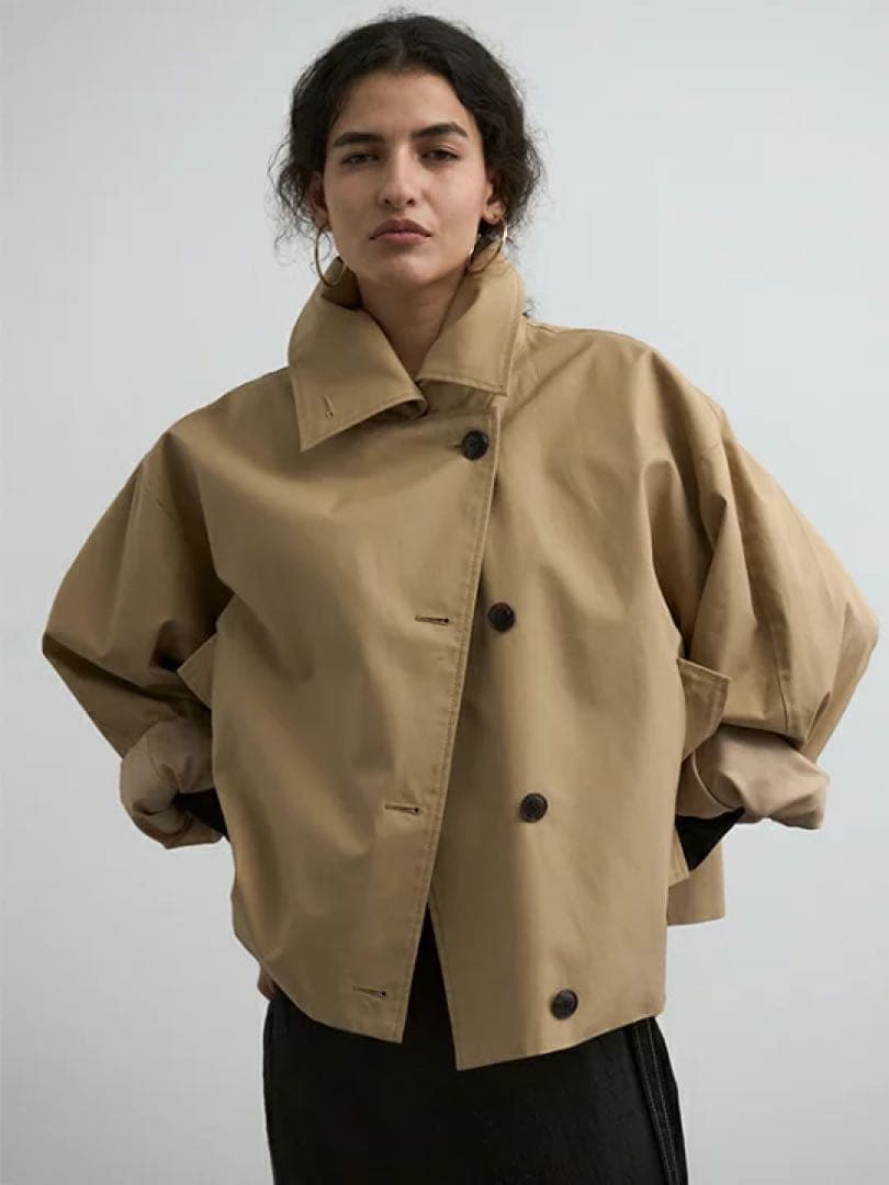 25年新作新品✨ CREDONA ペンネ ショートトレンチ コート　0