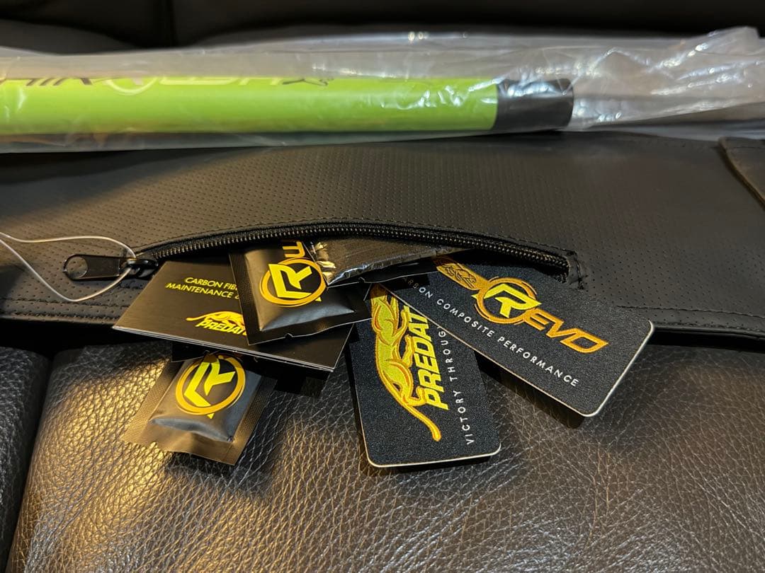 ビリヤード PREDATOR AIR RUSH NEON NW