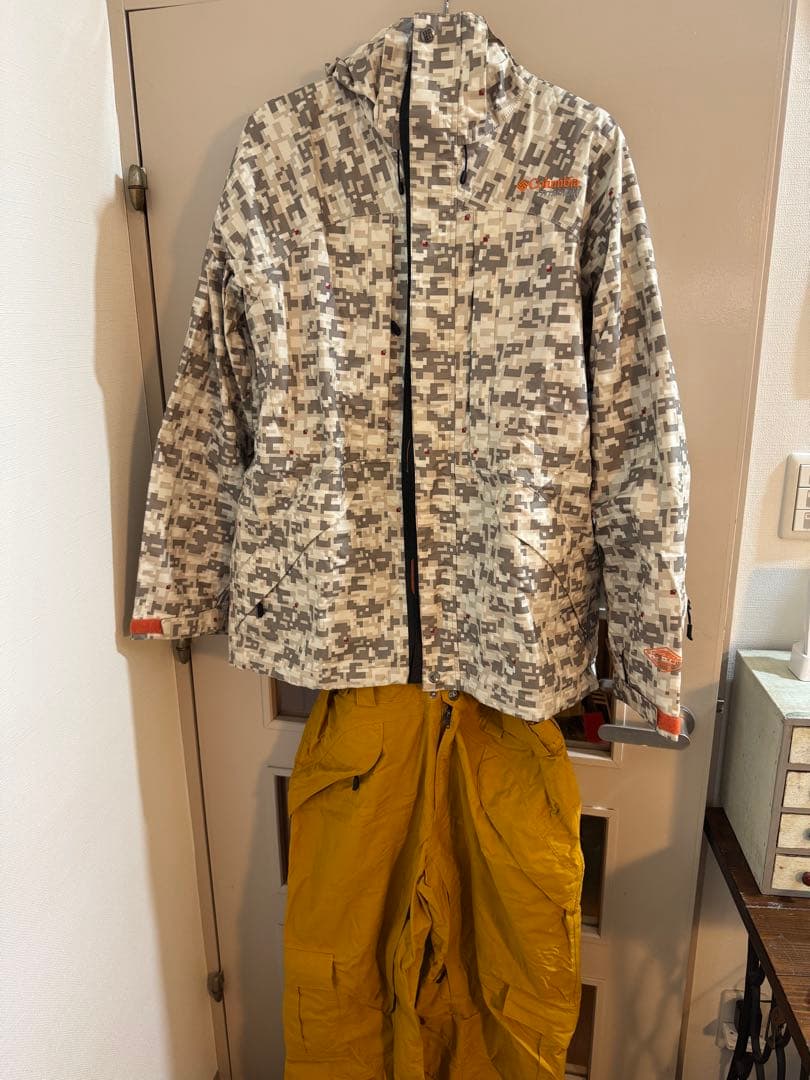 Columbia スノーボードウェアセット（カモフラージュ） 131010063_9_2d4a7a2b-7b56-4cd9