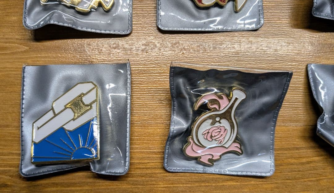 リンバスカンパニー囚人 ピンバッジ12個 コンプリートセット - メルカリ