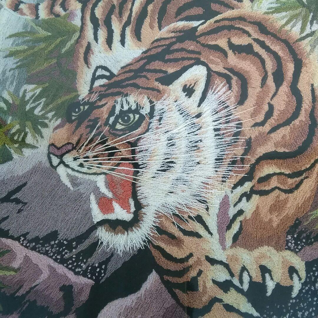 虎 刺繍画・刺繍絵 額縁入り 大きいサイズ - メルカリ