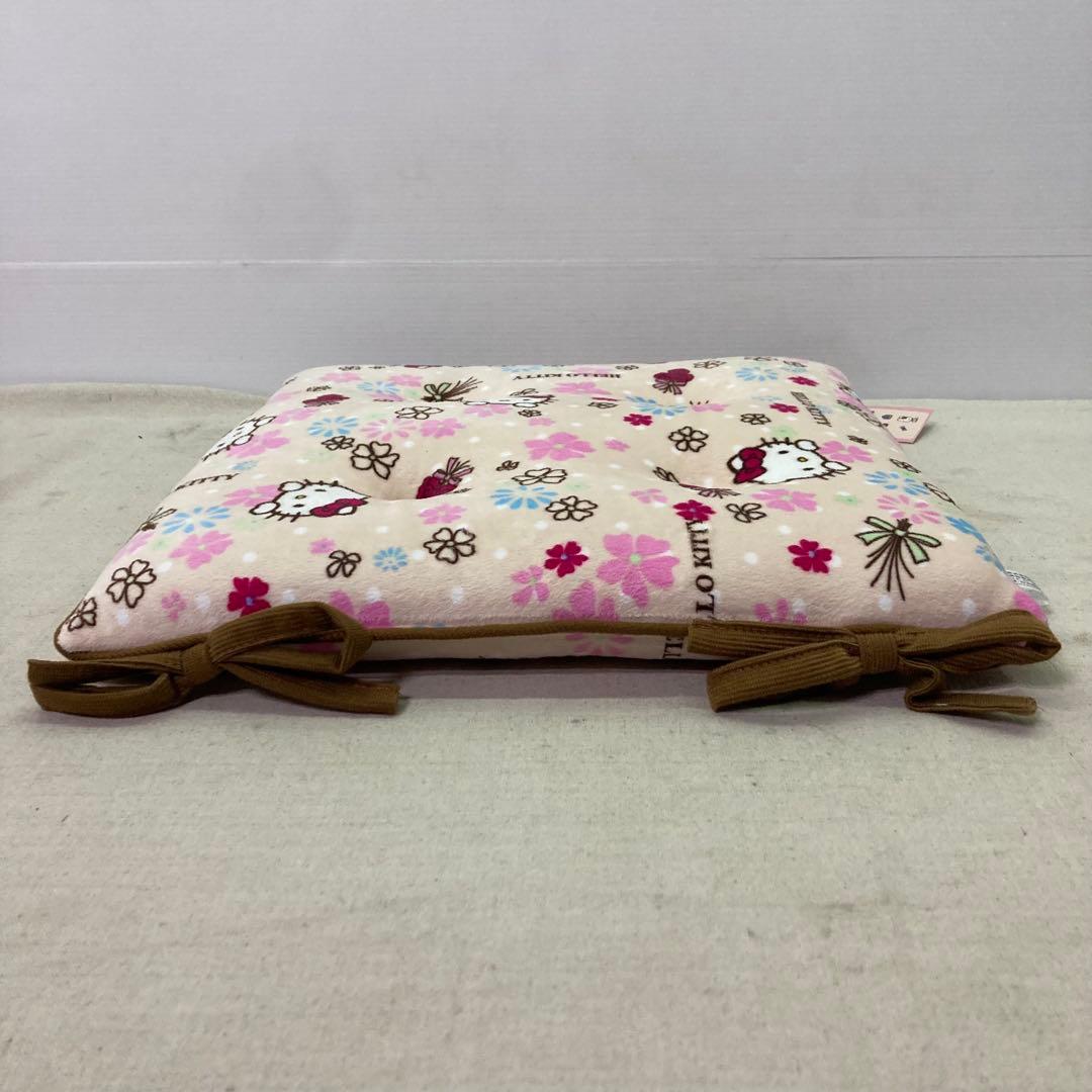 2013年製☆タグ付き】ハローキティ シートクッション 座布団 サンリオ