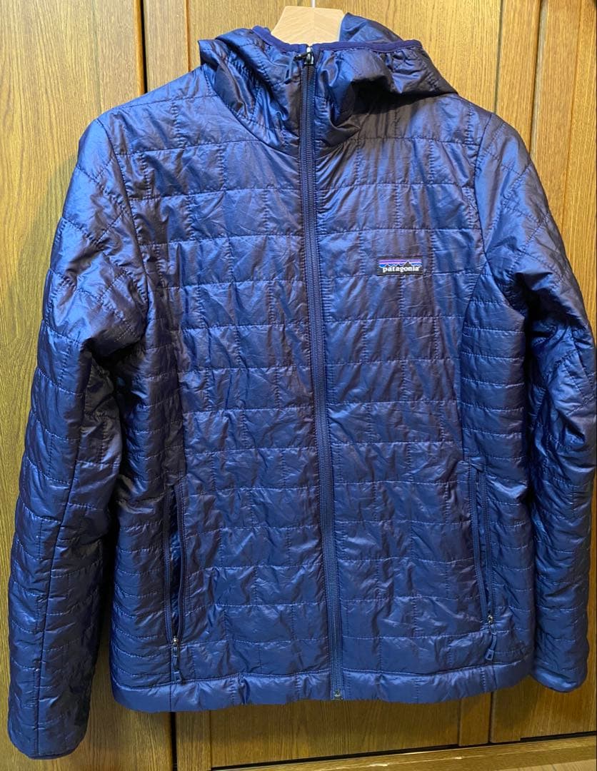 パタゴニア　ナノパフフーディ　レディース　Mサイズ