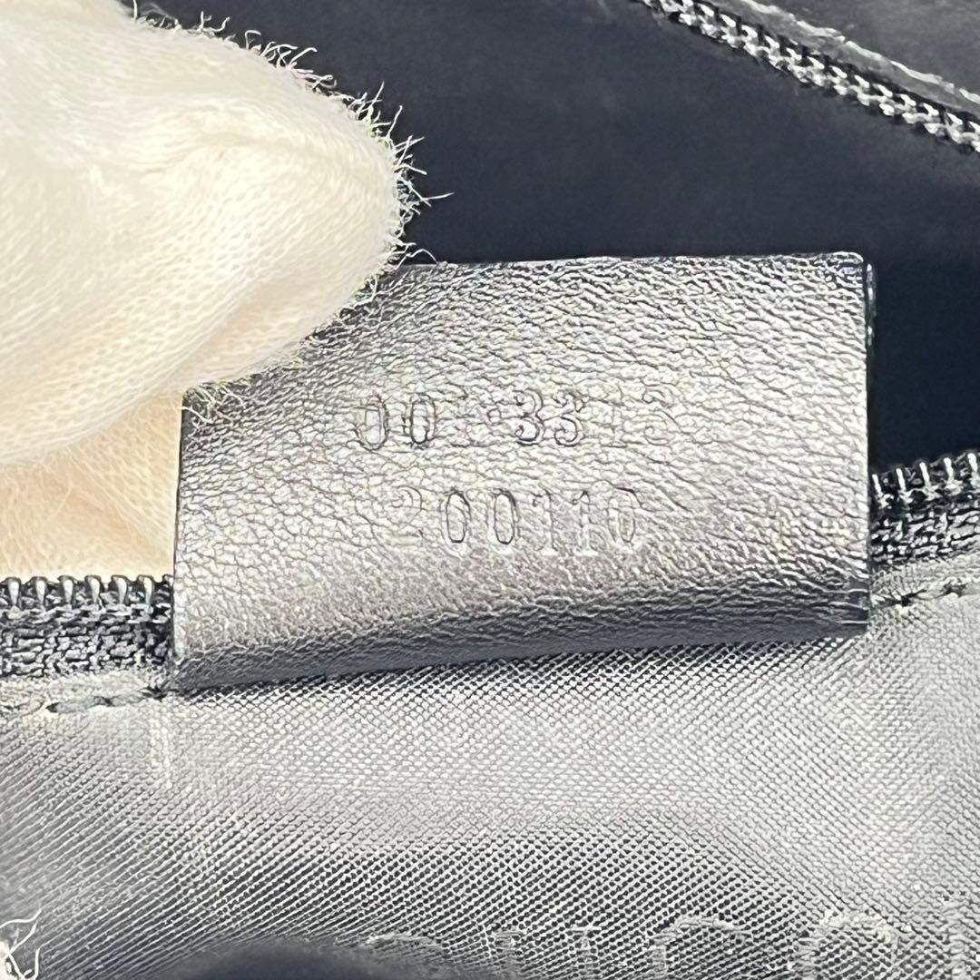 グッチ ショルダーバッグ メッセンジャー 斜めがけ ロゴ金具 ナッパ