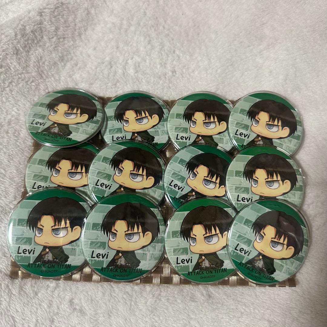 進撃の巨人 リヴァイ 缶バッジ 12個セット - メルカリ