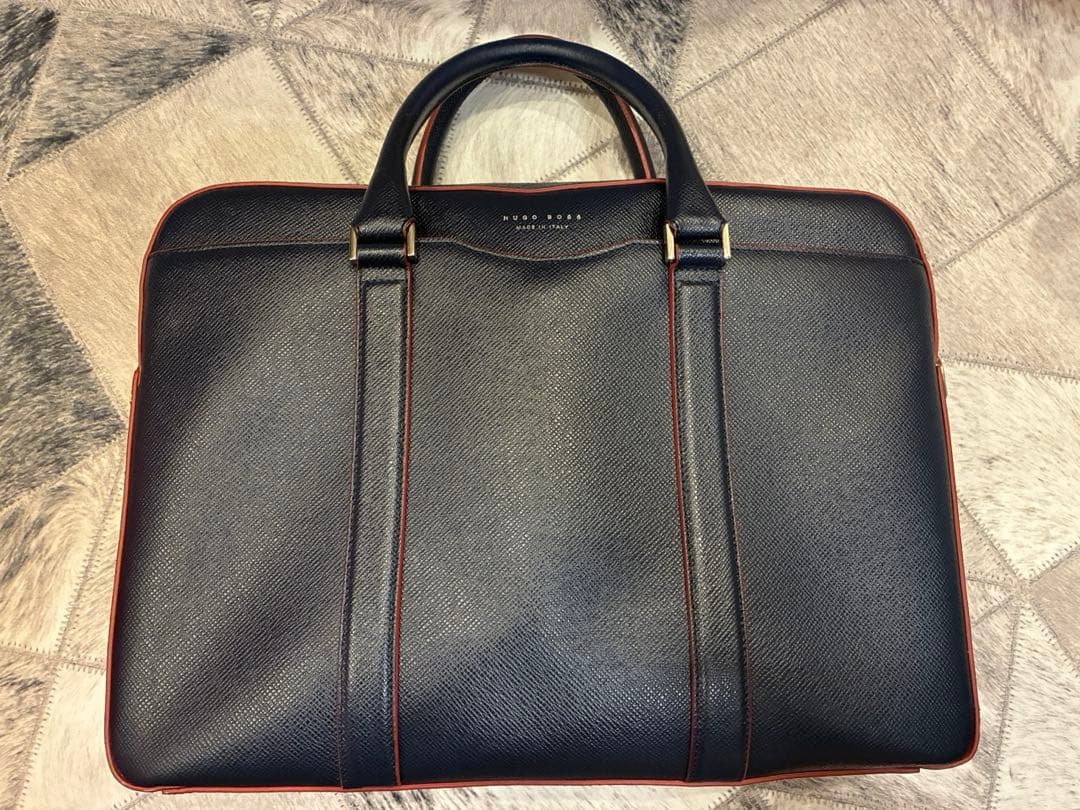 HUGO BOSS ビジネスバッグ ブリーフケース レザー イタリア製 ネイビー