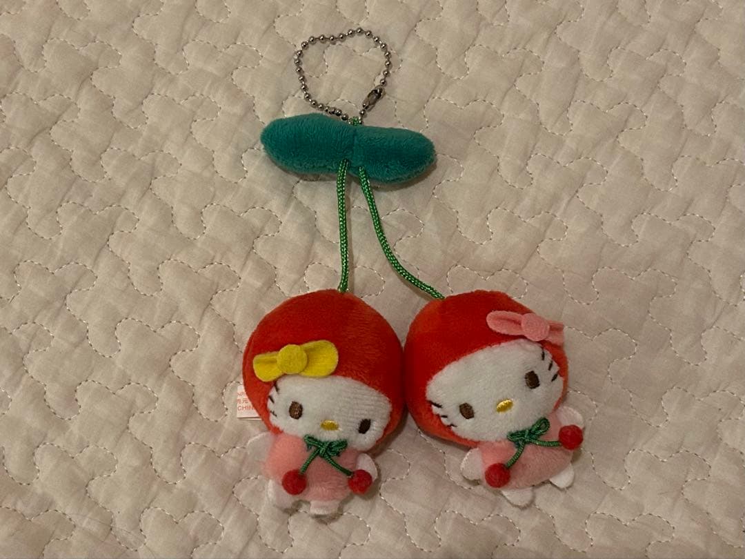 ハローキティ ミミィ さくらんぼ型ストラップ2023年製 チェーン付き