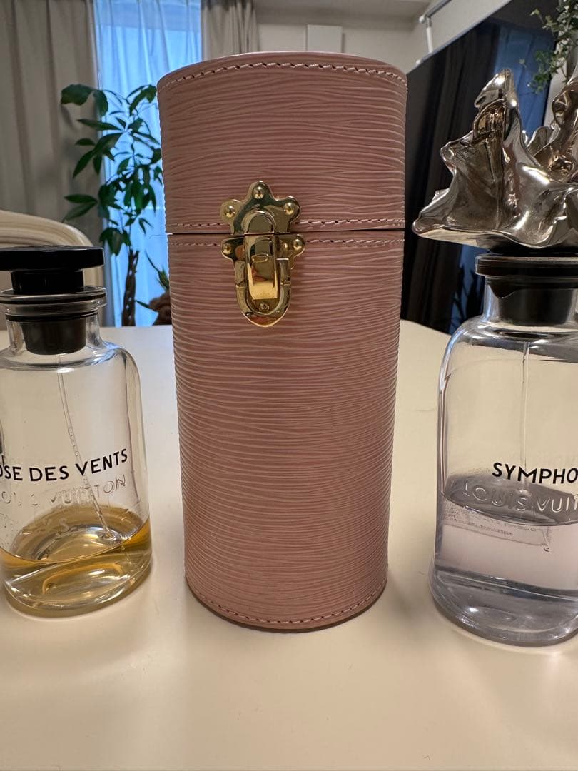 Louis Vuitton エピ　香水ボトルケース ピンク