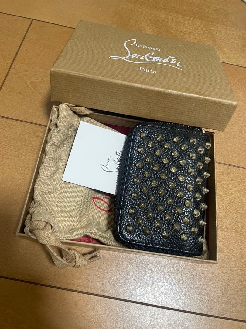 Christian Louboutin ケース