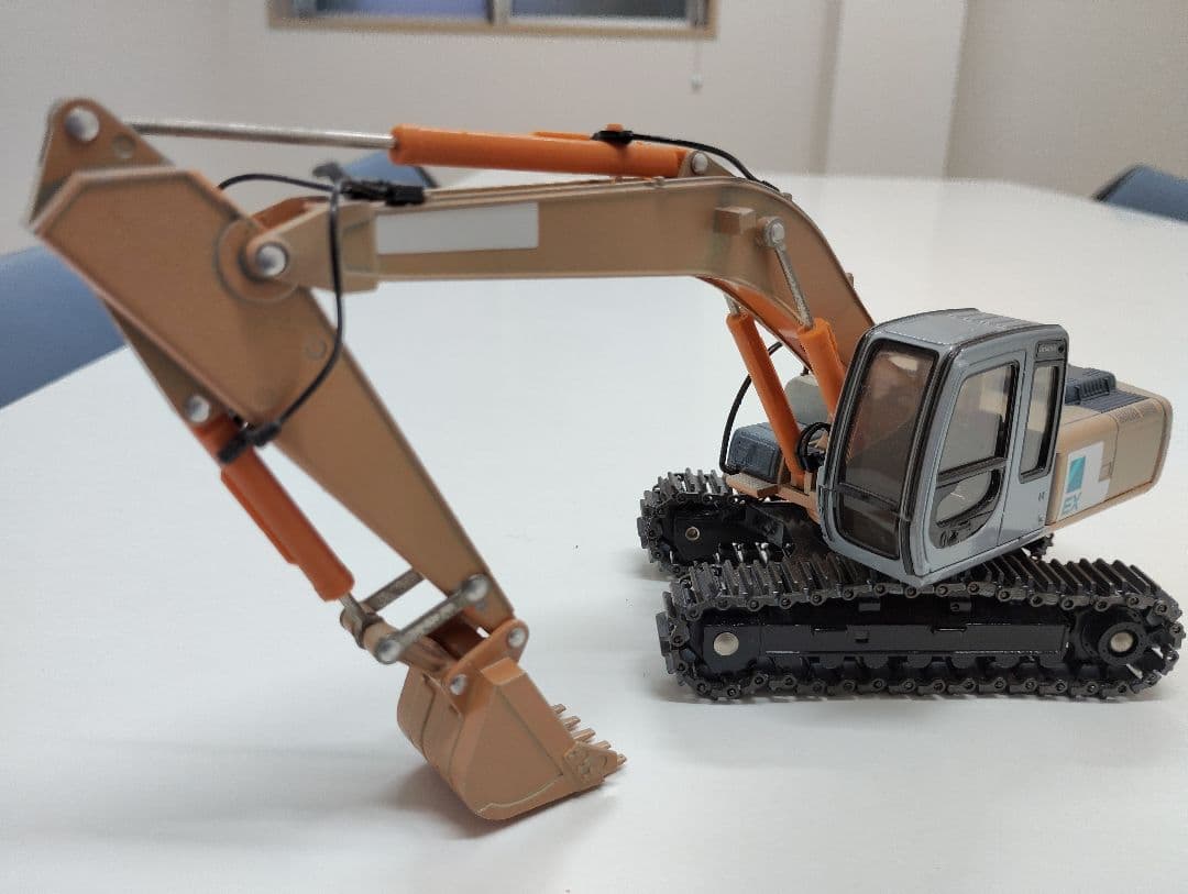 【非売品】日立建機 ショベルカー ユンボ 模型 ミニカー