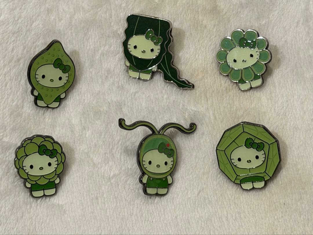 パ*ン様 万博 日本館 キティちゃんピンバッジ 6点セット