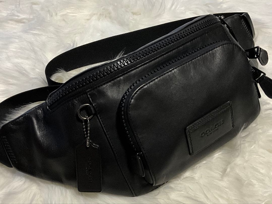 【美品】COACH コーチ レザー ボディーバッグ ウエストバッグ