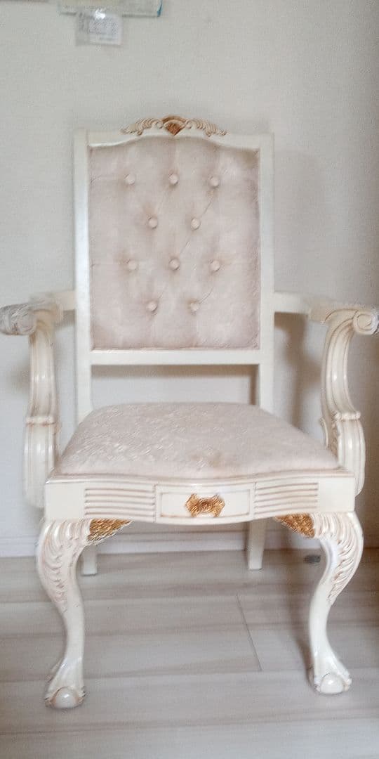 再値下げ↓クラシックホワイト猫足チェア