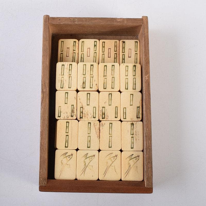 中国 竹嵌 骨牌 背竹牌 麻雀牌 木箱付 V 8014 - メルカリ