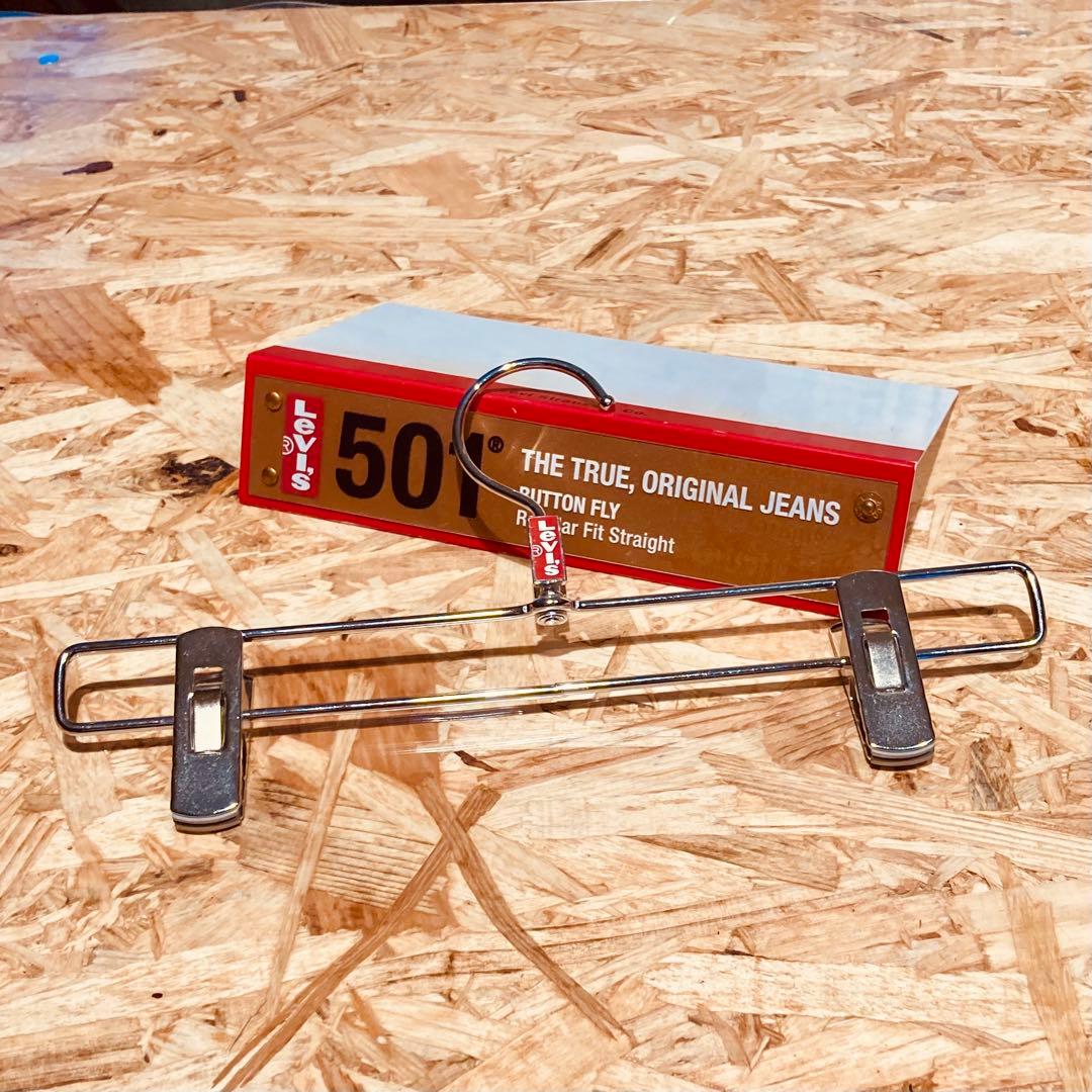 ★usedリーバイスディスプレイ用品Levi's 501 ボタンフライ ハンガー