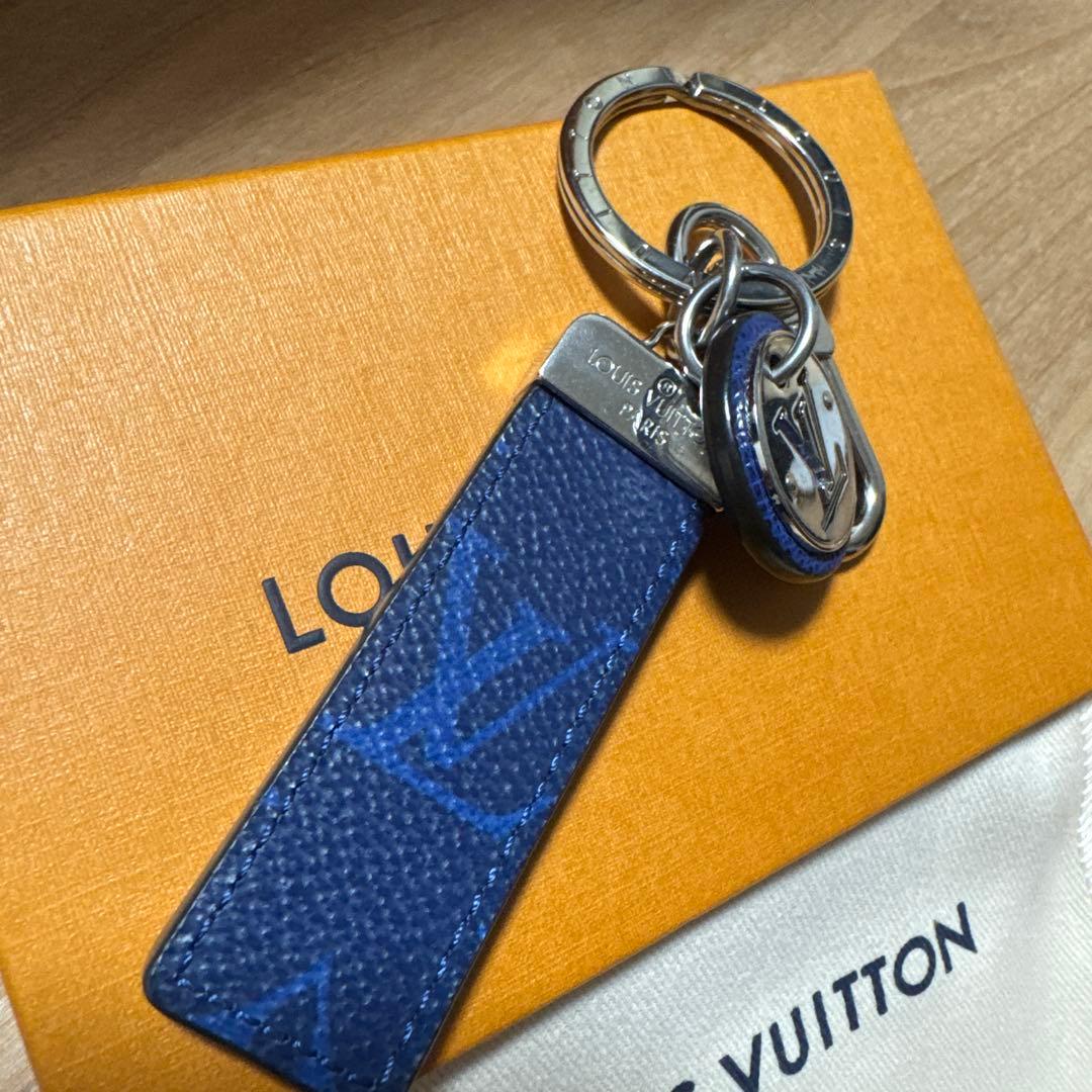 LOUISE VUITTON ルイヴィトン　キーホルダー　ブルー
